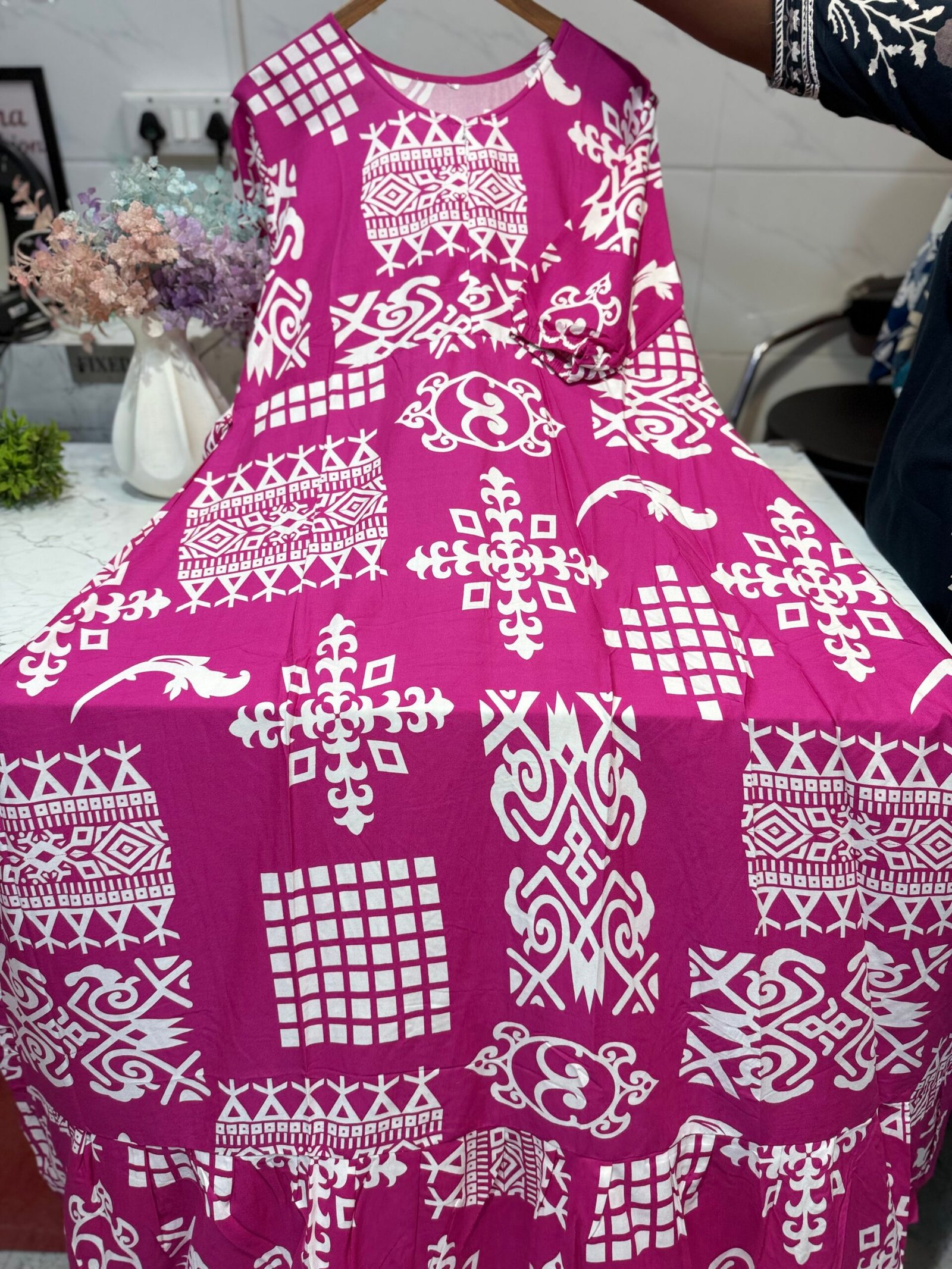 RAYON MAXI Pink with white print